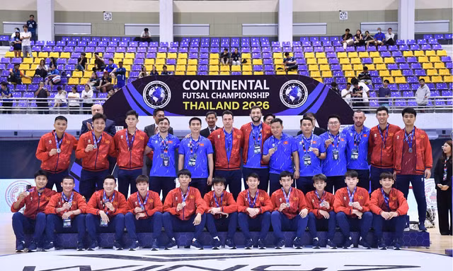 Futsal Việt Nam giành ngôi Á quân giải quốc tế tại Thái Lan