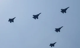 Tiêm kích tàng hình J-35 của Trung Quốc có thể mang theo 6 tên lửa