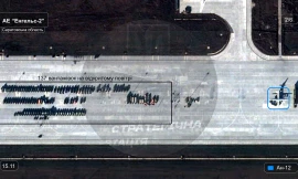 Hơn 130 xe tải xuất hiện bất thường tại căn cứ không quân chiến lược Engels-2 của Nga