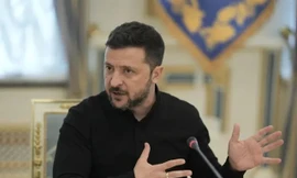 Tổng thống Ukraine Zelensky lần đầu tiết lộ về tên lửa tầm xa nội địa mới