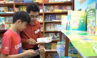 Tiêu chí nào để lựa chọn một bộ sách giáo khoa phù hợp