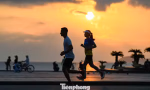 Vận động viên chạy thử cung đường Tiền Phong Marathon 2026