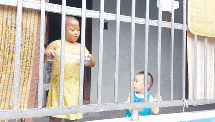 Các em nhỏ tại chùa Bồ Đề chiều 12/8. Ảnh: Tuấn Nguyễn 