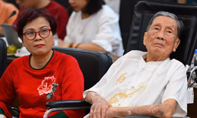 Lý do nhạc sĩ Phạm Tuyên trao tặng bài hát ‘Như có Bác trong ngày đại thắng’