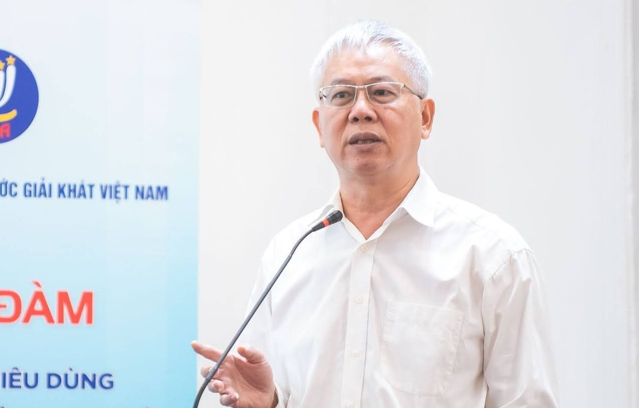 សេដ្ឋវិទូ Nguyen Duc Kien បានអត្ថាធិប្បាយថា ទិន្នន័យសេដ្ឋកិច្ចក្នុងរយៈពេល ៨ ខែដំបូងបង្ហាញចំណុចភ្លឺជាច្រើន។ dsc-6909.jpg