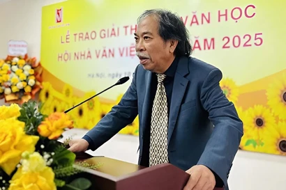 Ông Nguyễn Quang Thiều giận, buồn vụ nhà thơ bị thu hồi giải thưởng