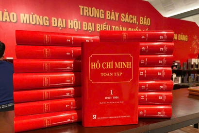 Tái bản ấn phẩm đồ sộ về Chủ tịch Hồ Chí Minh chào mừng Đại hội Đảng