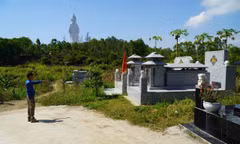 Tự ý 'phân lô bán mộ' hơn 21.000 m² đất nông nghiệp 