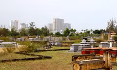 Đà Nẵng tính toán di dời gần 400.000 ngôi mộ để tái thiết đô thị, phát triển hạ tầng ven biển