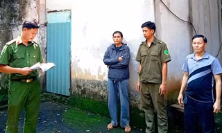 Dàn cảnh mua bán dâm, dùng vũ lực đe dọa ép khách vào quán nước để cưỡng đoạt tài sản