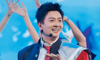 Tất bật chạy show liên tục, Ngô Kiến Huy nhận lời khen tuyệt đối từ Trấn Thành và Karik