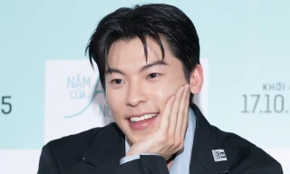 'Chồng quốc dân' Hứa Quang Hán 'gây sốt' khi đến Việt Nam, nói tiếng Việt cùng khán giả