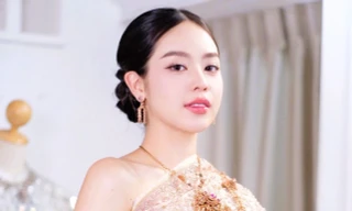 Hoa hậu Thanh Thủy khoe sắc ở Thái Lan, tạo nên khoảnh khắc dí dỏm thu hút 'triệu view'