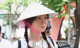 Song Ji Hyo thú nhận 'ghen tị' với Lee Kwang Soo và Jung Il Woo khi được đóng phim hợp tác giữa Việt Nam và Hàn Quốc