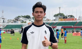 Tiền đạo Bùi Vĩ Hào: ‘Gia đình, đặc biệt vợ tôi là nguồn động viên lớn để tôi sớm trở lại thi đấu’