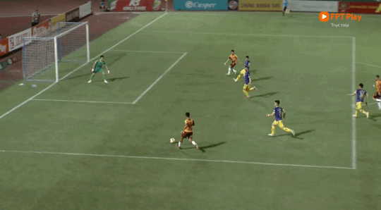 Hà Nội FC chấm dứt chuỗi 9 trận bất bại của LPBank HAGL với chiến thắng 2-0 ảnh 5 Hà Nội FC chấm dứt chuỗi 9 trận bất bại của LPBank HAGL với chiến thắng 2-0 ảnh 5