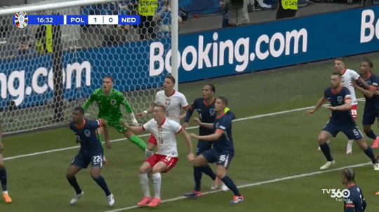 Siêu dự bị tỏa sáng, Hà Lan thắng ngược Ba Lan đầy kịch tính ảnh 14 Siêu dự bị tỏa sáng, Hà Lan thắng ngược Ba Lan đầy kịch tính ảnh 14