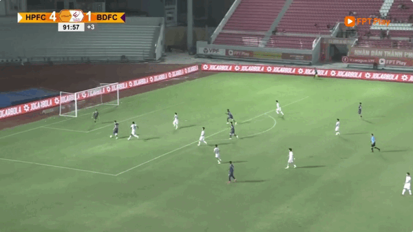 Pha làm bàn không được tính cho Tiến Linh