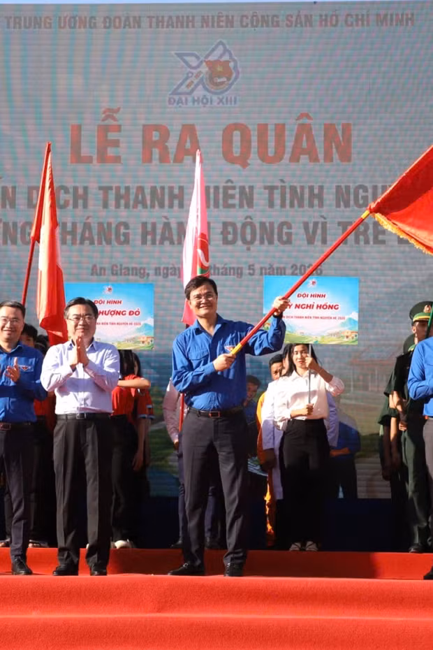[VIDEO] Lễ ra quân Chiến dịch Thanh niên tình nguyện Hè 2026