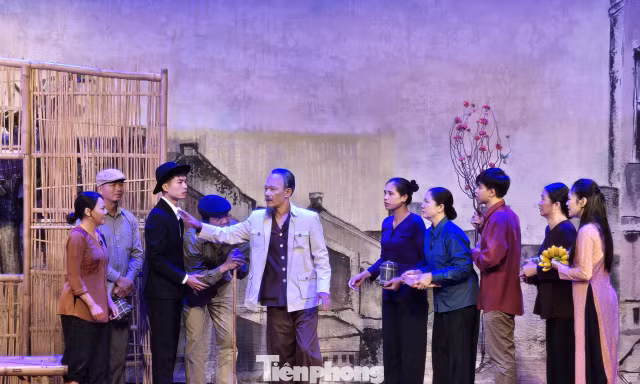 Lần đầu diễn kịch trong Bảo tàng Hồ Chí Minh