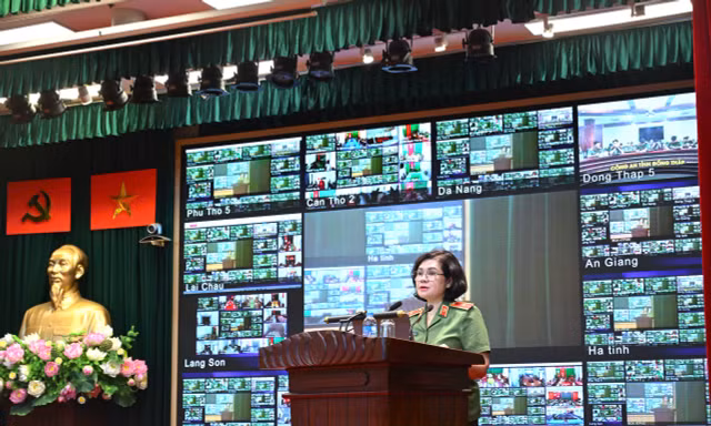 Cán bộ Đoàn CAND học cách nhận diện những nguy cơ an ninh mới