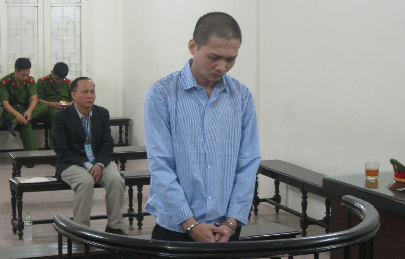 Bị cáo trong phiên xử ngày 25/11. Ảnh: BH