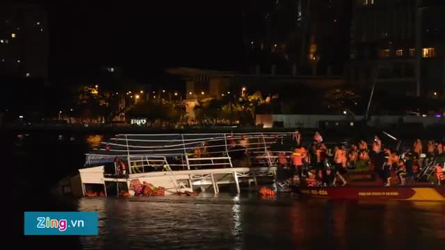 Hiện trường tàu Thảo Vân bị lật khiến 3 người mất tích.