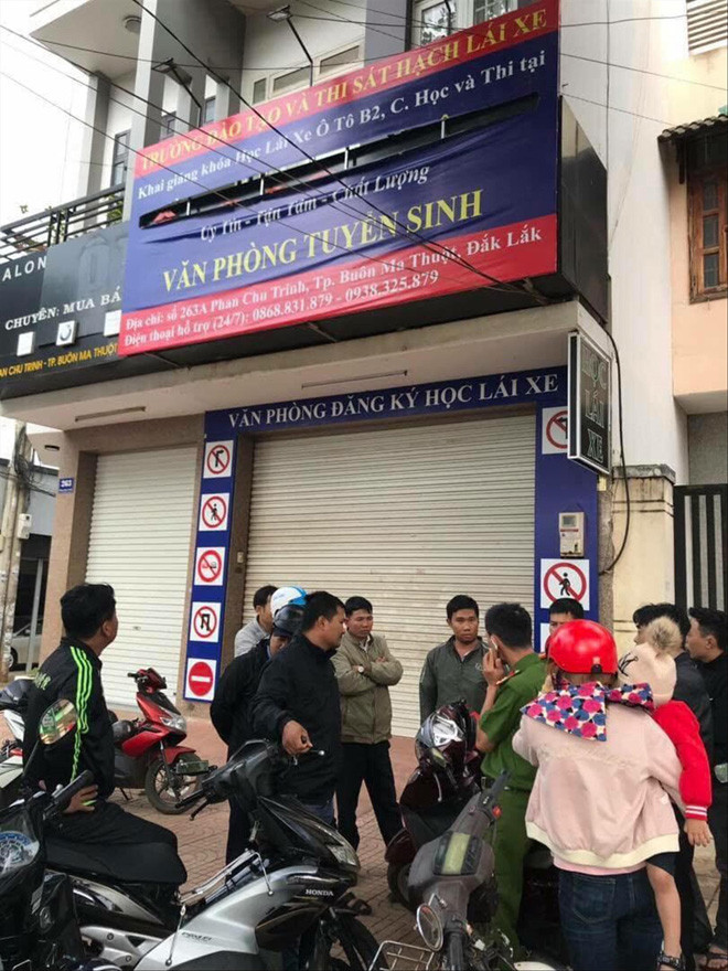 Nhiều học viên phản ánh trung tâm dạy lái xe 263 Phan Chu Trinh, TP Buôn Ma Thuột thu tiền nhưng chưa tổ chức cho họ thi. ảnh: C.H 