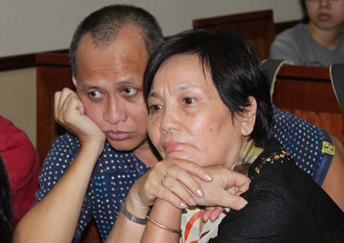 Nhà văn Phan Triều Hải (trái) cùng nhà văn Dạ Ngân 