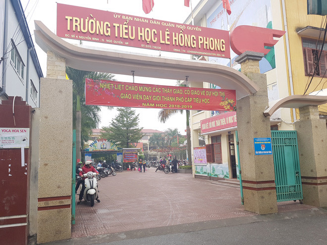 Trong ảnh: Trường Tiểu học Lê Hồng Phong, nơi phụ huynh phản ánh trường cho học sinh yếu kém nghỉ học để thi giáo viên giỏi