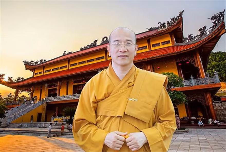 Hòa thượng Thích Gia Quang công bố kết luận đình chỉ mọi chức vụ, chờ cách chức Đại đức Thích Trúc Thái Minh Ảnh: NHƯ Ý 