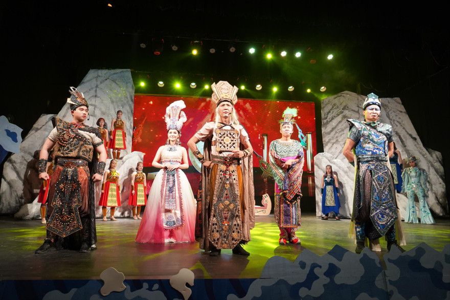 Kịch, xiếc lại nở rộ dịp Tết thiếu nhi và dịp hè. Ảnh: NGUYÊN KHÁNH 