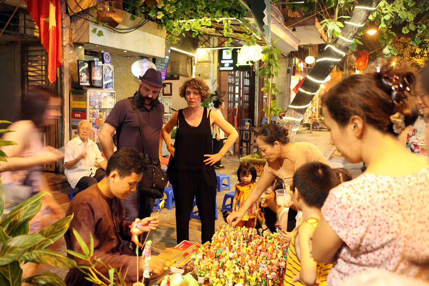 Du lịch Việt Nam dự kiến cán mốc đón 18 triệu khách quốc tế vào trong năm nay. Ảnh: NGUYÊN KHÁNH 