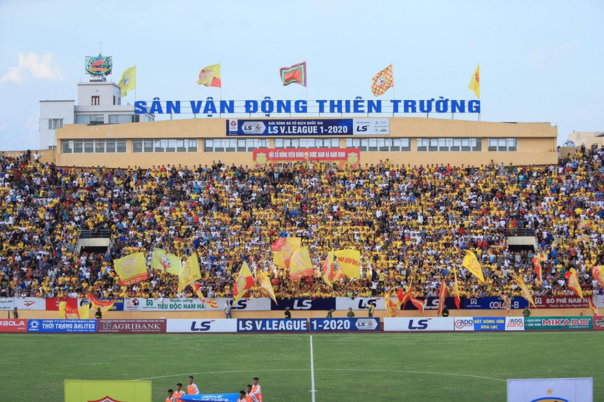LS V-League mùa này thu hút rất đông khán giả tới sân theo dõi ảnh: TRẦN ANH