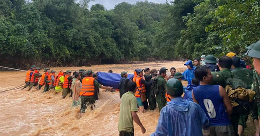 Hình ảnh đưa thi thể Thượng úy Trương Văn Thắng về xuôi để mai táng gây xúc động mạnh - ảnh tư liệu