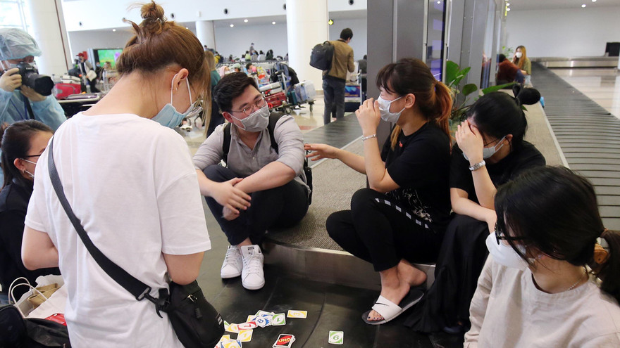 Người dân không nên chủ quan, có tâm lý xả hơi Ảnh: Hoàng Mạnh Thắng