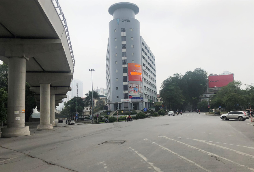 Đường Vành đai 1 đoạn Hoàng Cầu – Voi Phục sẽ thi công vào tháng 8 năm nay Ảnh: T.Đảng