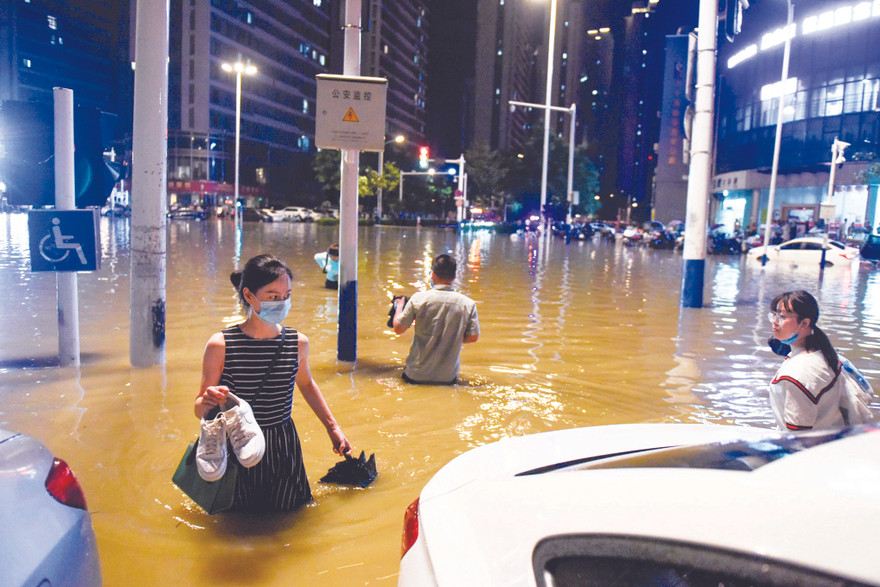 Ngập lụt ở tỉnh An Huy ngày 27/6. Ảnh: China Daily 