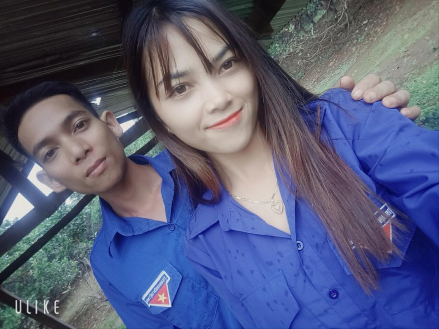 Đôi bạn Điểu Nhon - Thị Ly trong màu áo xanh tình nguyệnẢnh: NVCC 