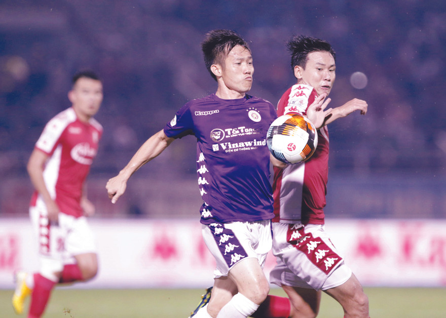 Cuộc đối đầu giữa CLB Hà Nội và CLB TP Hồ Chí Minh được xem là chung kết sớm của Cúp Quốc gia năm nay ảnh: HỮU PHẠM 