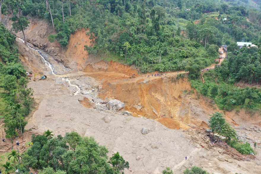 Vụ sạt lở kinh hoàng ở xã Trà Leng, huyện Nam Trà My (Quảng Nam) khiến 45 người bị vùi lấp ảnh: Ngọc Hà