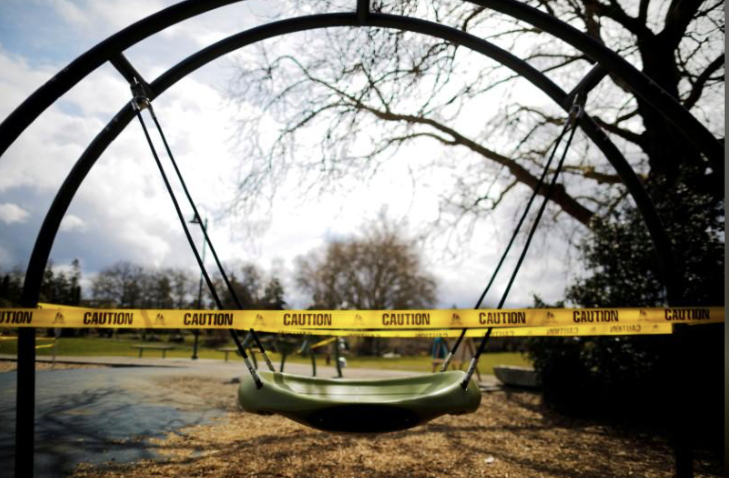 Một khu vui chơi trẻ em ở Seattle, bang Washington, đóng cửa hôm 24/3 vì dịch COVID-19Ảnh: Reuters