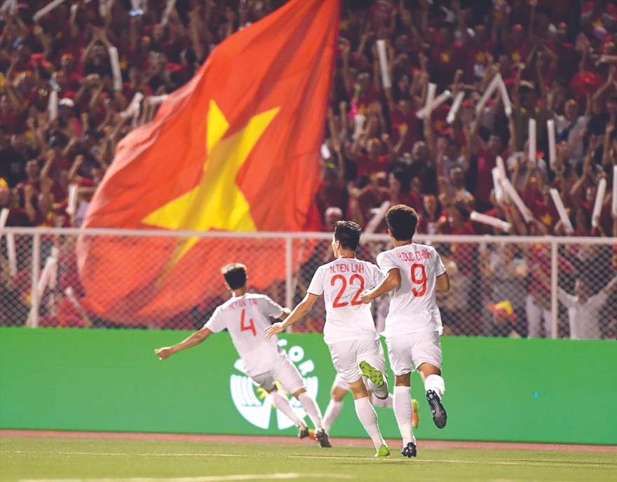 ĐTVN được đánh giá có lợi thế hơn các đối thủ trong khu vực trong việc chuẩn bị cho AFF Cup 2020 nhờ các biện pháp chống dịch hiệu quả của Chính phủ giúp đời sống xã hội sớm trở lại Ảnh: NHƯ Ý