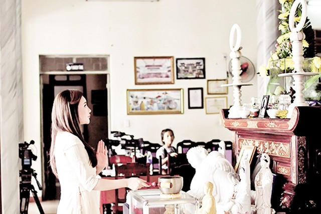 Ca sỹ Hồ Quỳnh Hương cho rằng, từ ngày đến với Phật pháp, chị đã có nhiều thứ hơn (ảnh nhân vật cung cấp).