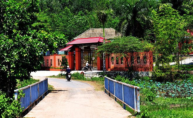 Biệt phủ xây dựng trái phép trên đất nông nghiệp ở tỉnh Kon Tum. Ảnh: PV