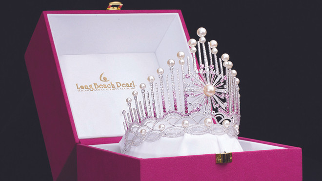 Công bố vương miện, quyền trượng, ghế và giầy của Tân hoa hậu