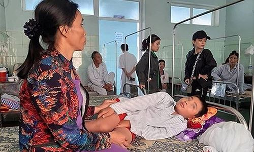 Học sinh H.L.N bị tát 231 cái phải nhập viện điều trị