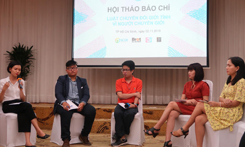 Quang cảnh buổi hội thảo sáng 2/11