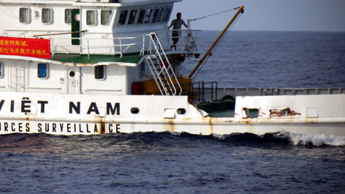 Thêm 1 tàu kiểm ngư Việt Nam bị tàu Trung Quốc đâm trực diện - Ảnh: Cục Kiểm ngư Việt Nam