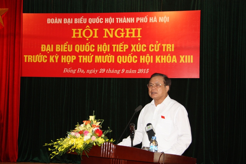 Bí thư Phạm Quang Nghị tiếp xúc cử tri quận Đống Đa chiều 29/9. Ảnh: Dũng Nguyễn